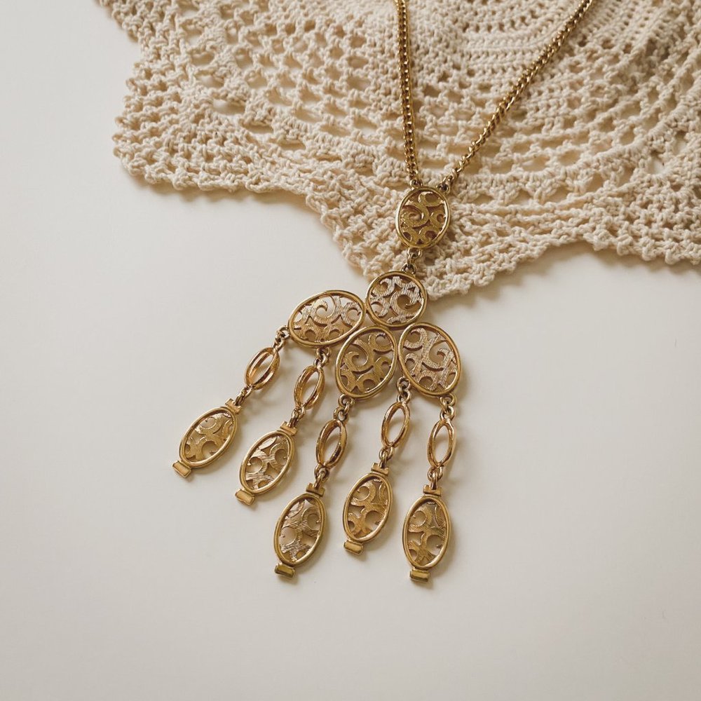 Vintage Gold Filigree Swirl Chandelier Fringe Tassel Drop Pendant Chain Necklace